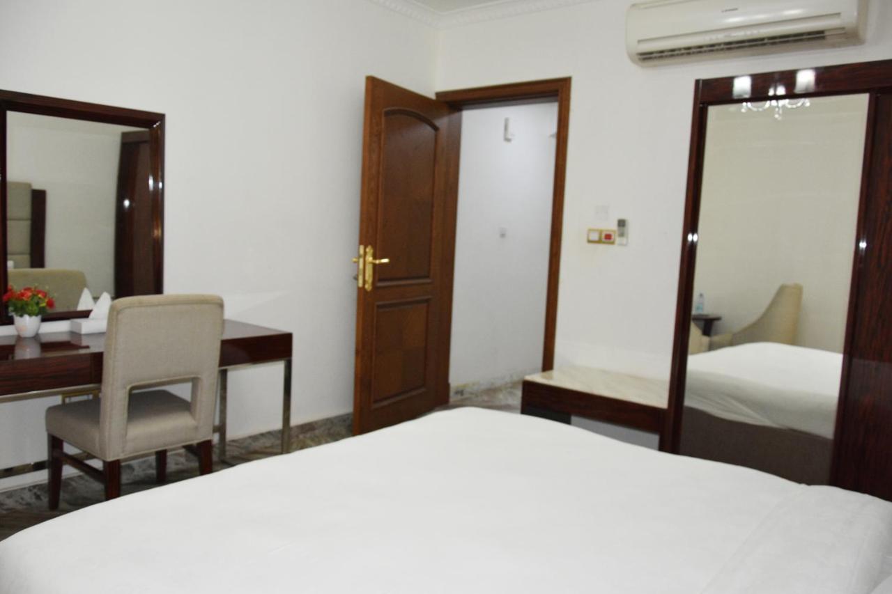 Royal Suite Hotel Apartments Al Huwayl Ngoại thất bức ảnh